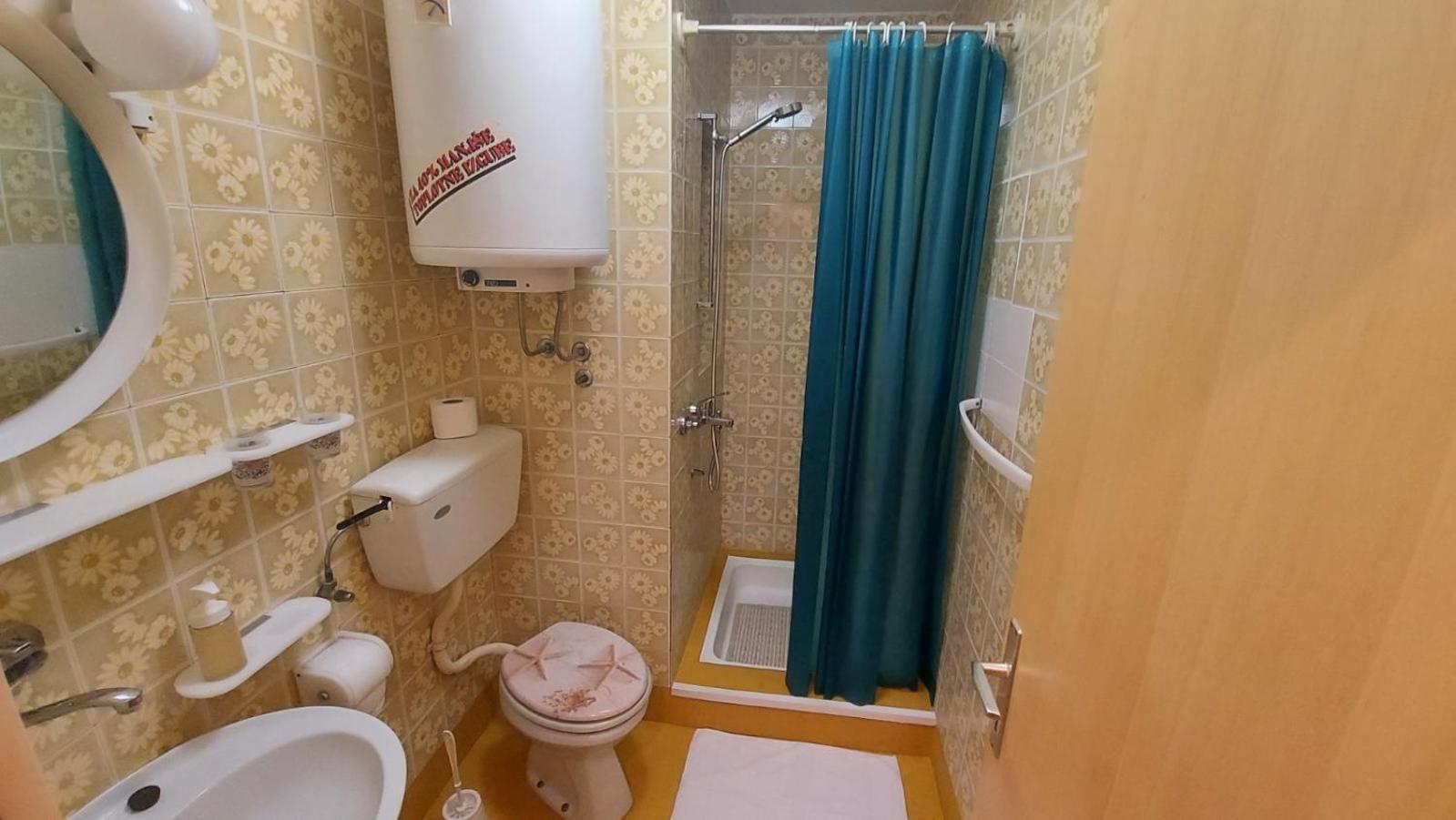 House Lanterna Pag Hotell Pag Town Rum bild